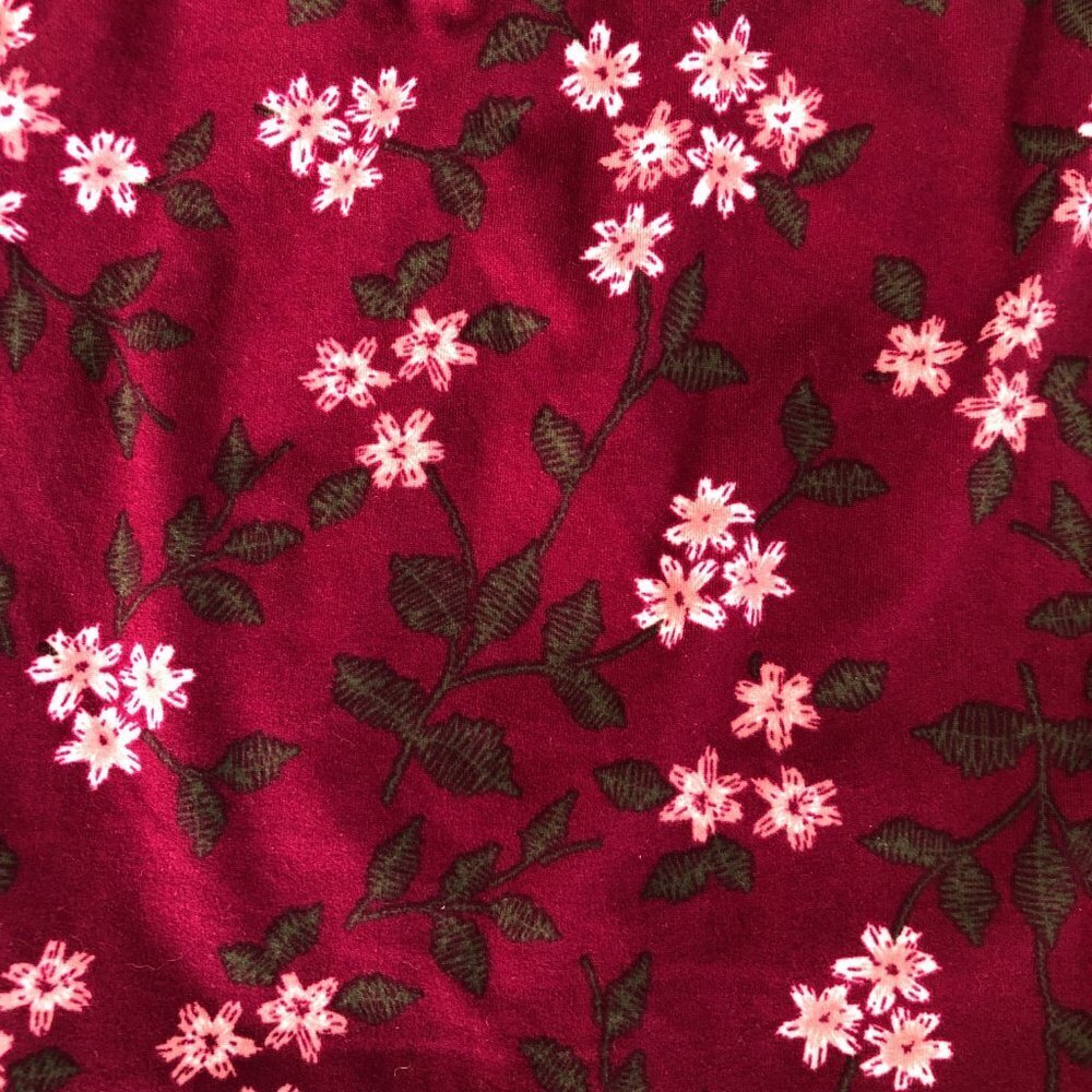 la Vie en Rose Athleisure Pull On Poly Floral PJ Shorts Burgundy Pink Sz M NWT - Picture 5 of 8